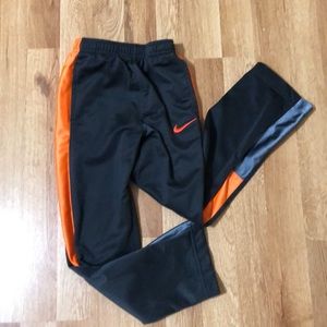 Boys Nike 6/m athletic pants